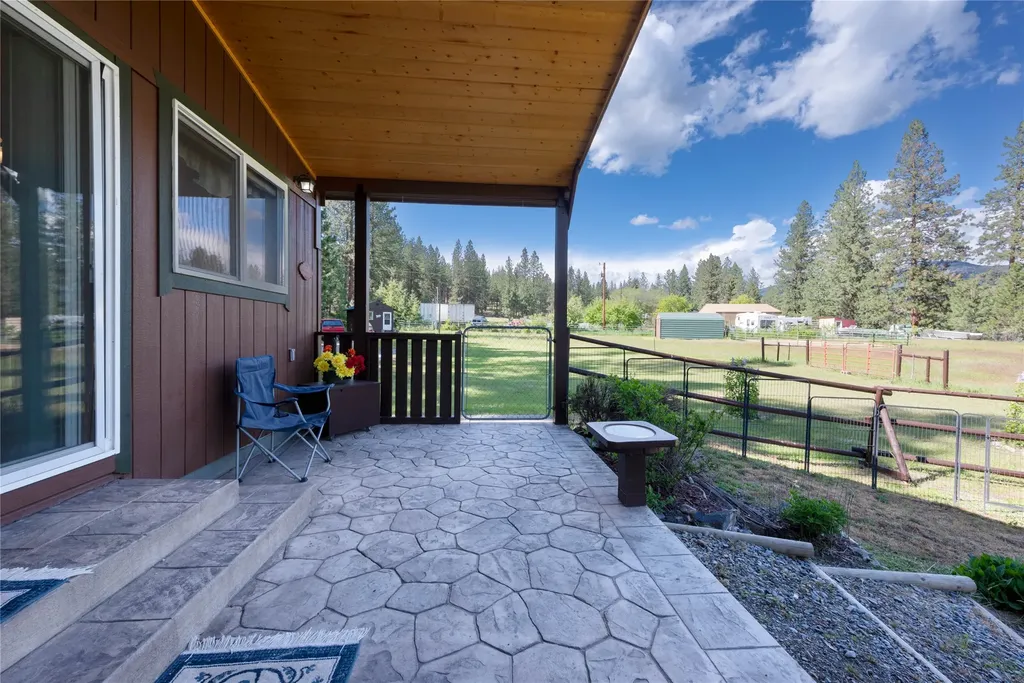 88 High Country Road Plains MT 59859