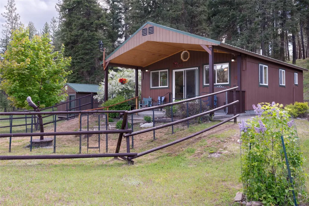 88 High Country Road Plains MT 59859