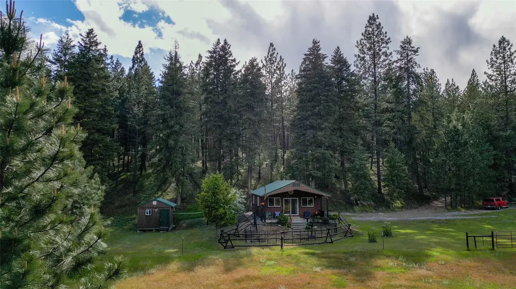 88 High Country Road Plains MT 59859
