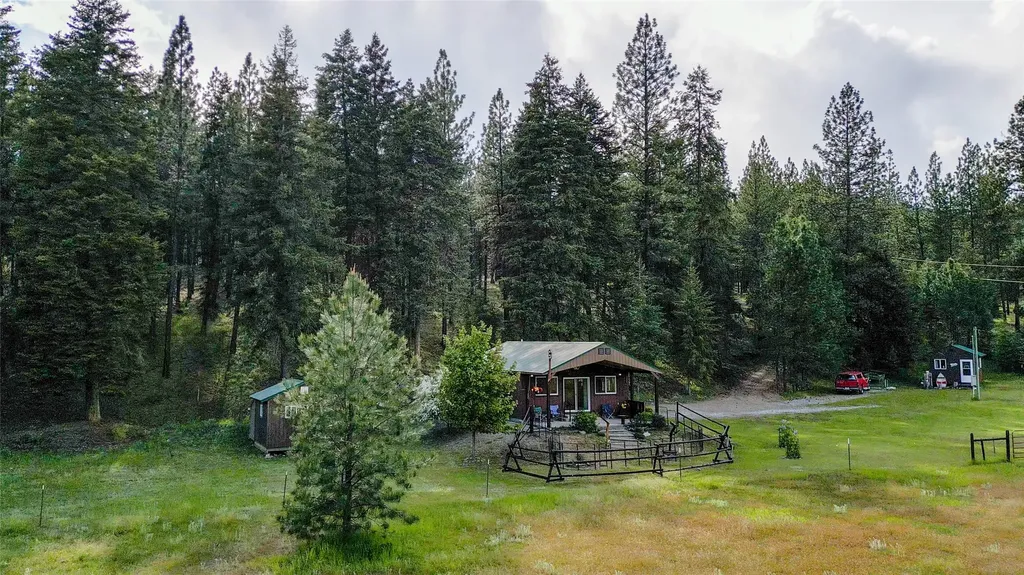 88 High Country Road Plains MT 59859