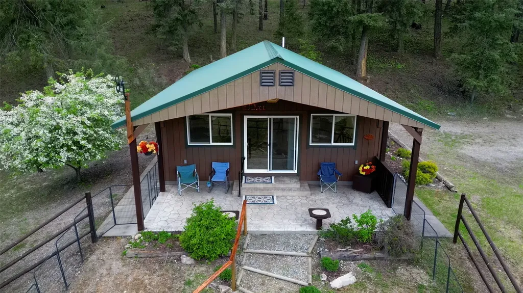 88 High Country Road Plains MT 59859