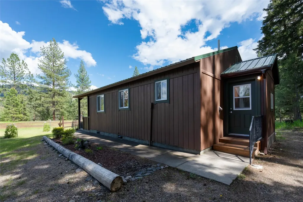 88 High Country Road Plains MT 59859