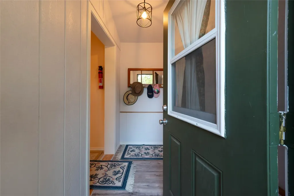88 High Country Road Plains MT 59859