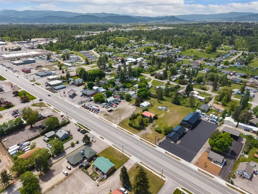 2108 1/2 Us Highway 2 E Kalispell MT 59901