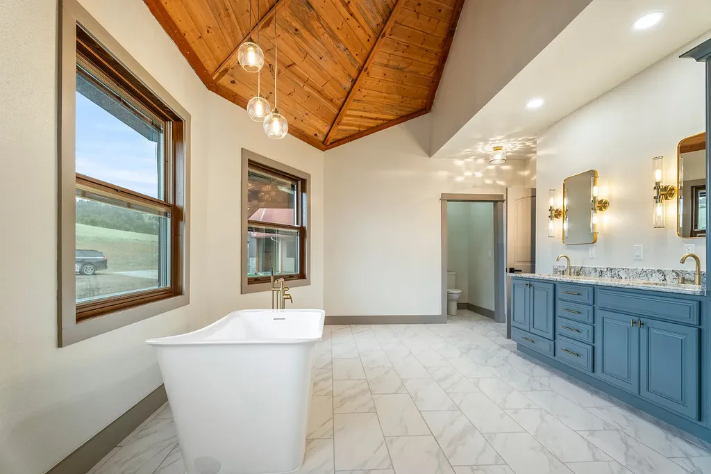 6860 Raven Road Helena MT 59602