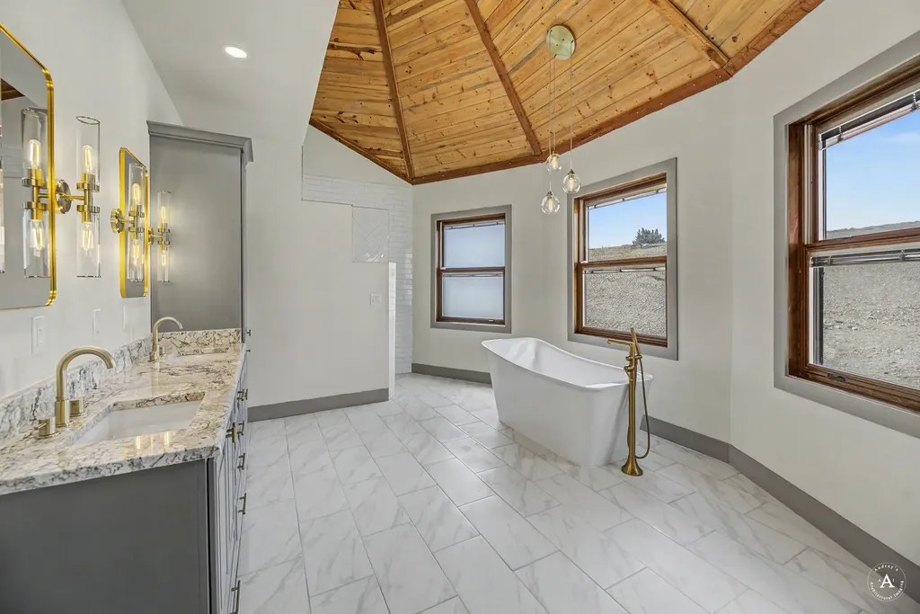 6860 Raven Road Helena MT 59602