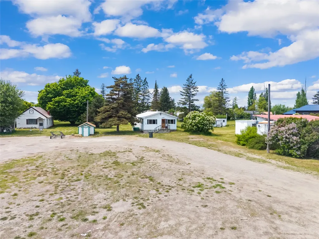 2108 1/2 Us Highway 2 E Kalispell MT 59901