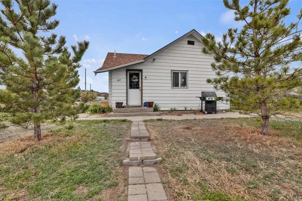 407 Liberty Avenue Shelby MT 59474