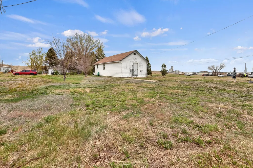 407 Liberty Avenue Shelby MT 59474