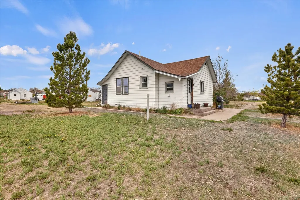 407 Liberty Avenue Shelby MT 59474