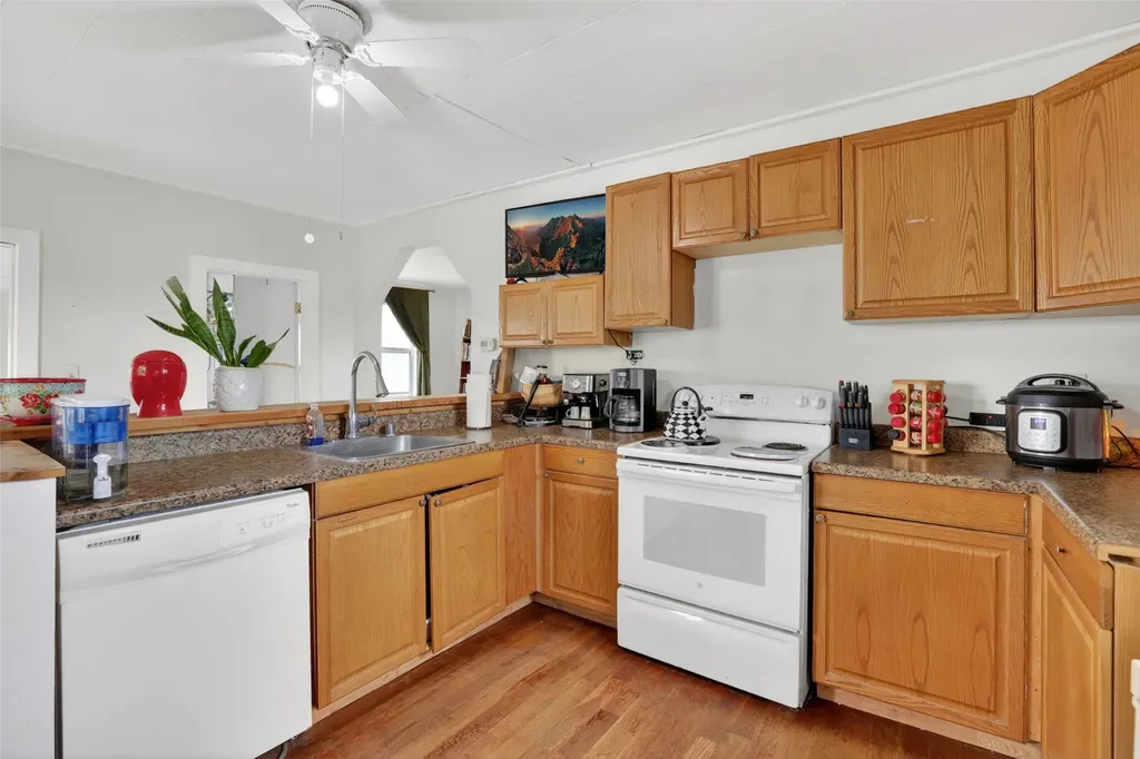 407 Liberty Avenue Shelby MT 59474