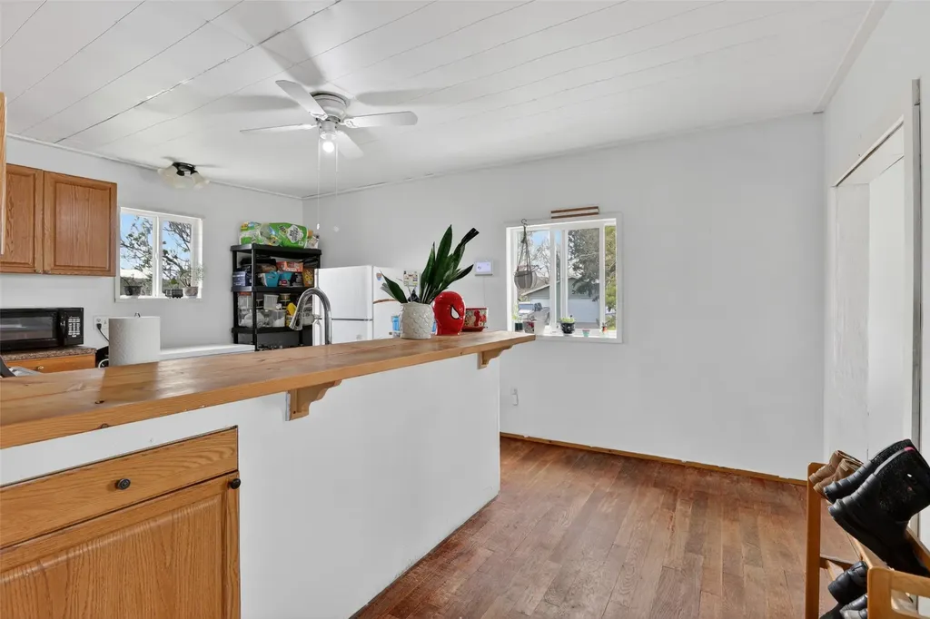 407 Liberty Avenue Shelby MT 59474
