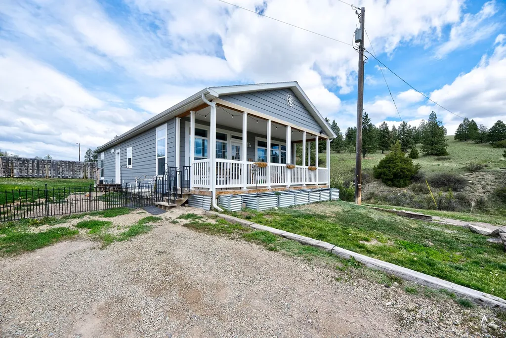8 Bessler Road Clancy MT 59634