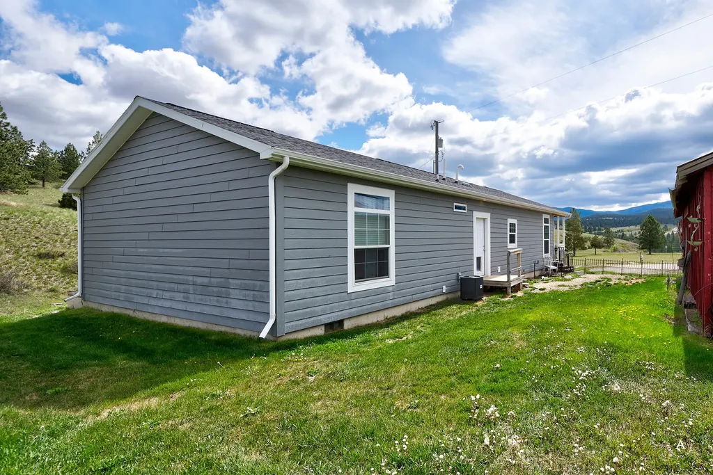 8 Bessler Road Clancy MT 59634