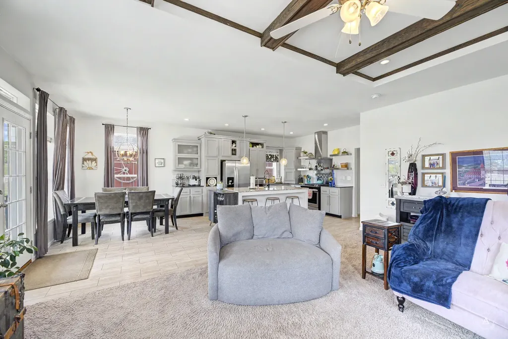 8 Bessler Road Clancy MT 59634