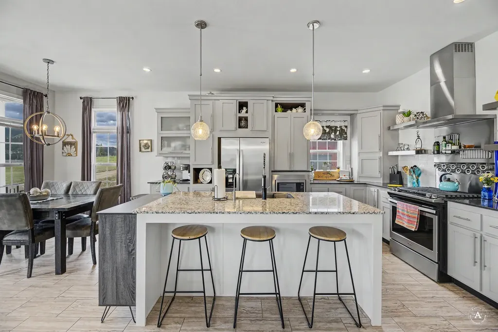 8 Bessler Road Clancy MT 59634