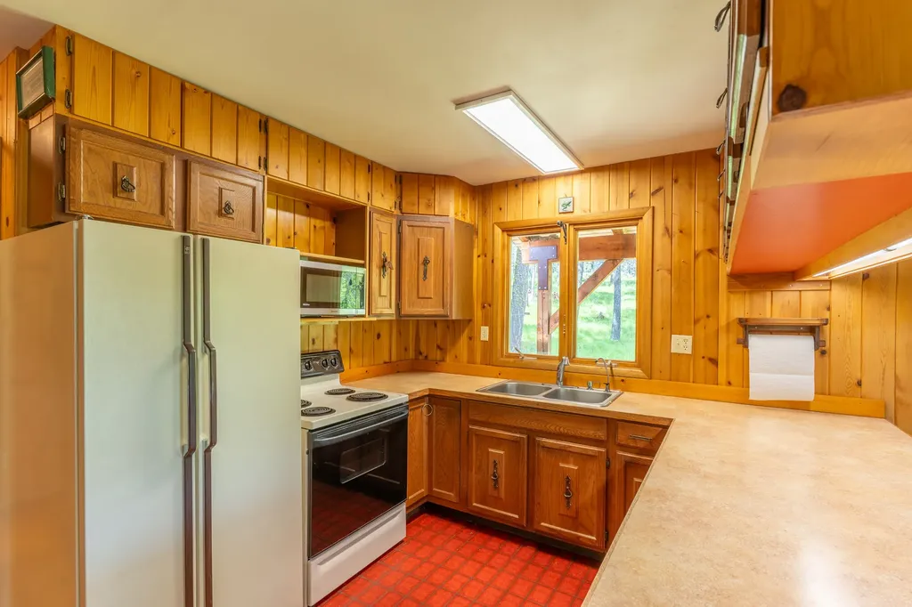510 Swan Hill Road Bigfork MT 59911