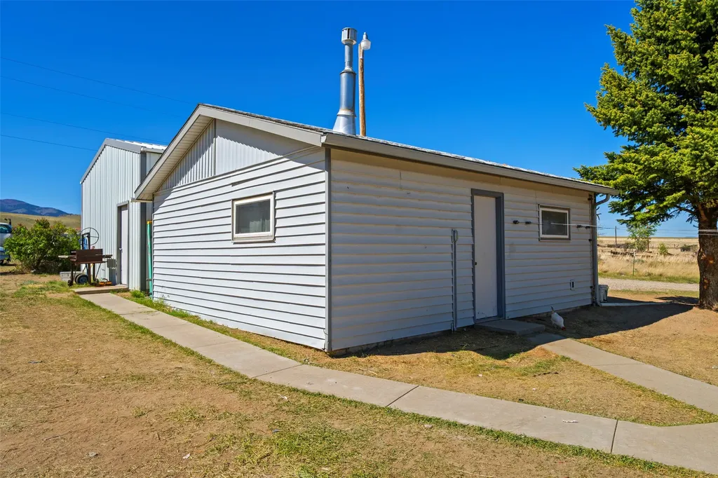 2 Blackman Street Silver Star MT 59751