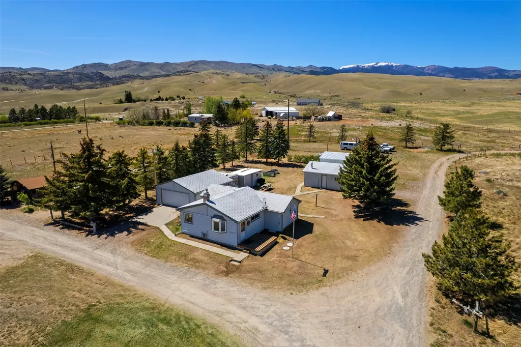 2 Blackman St Blackman Silver Star MT 59751