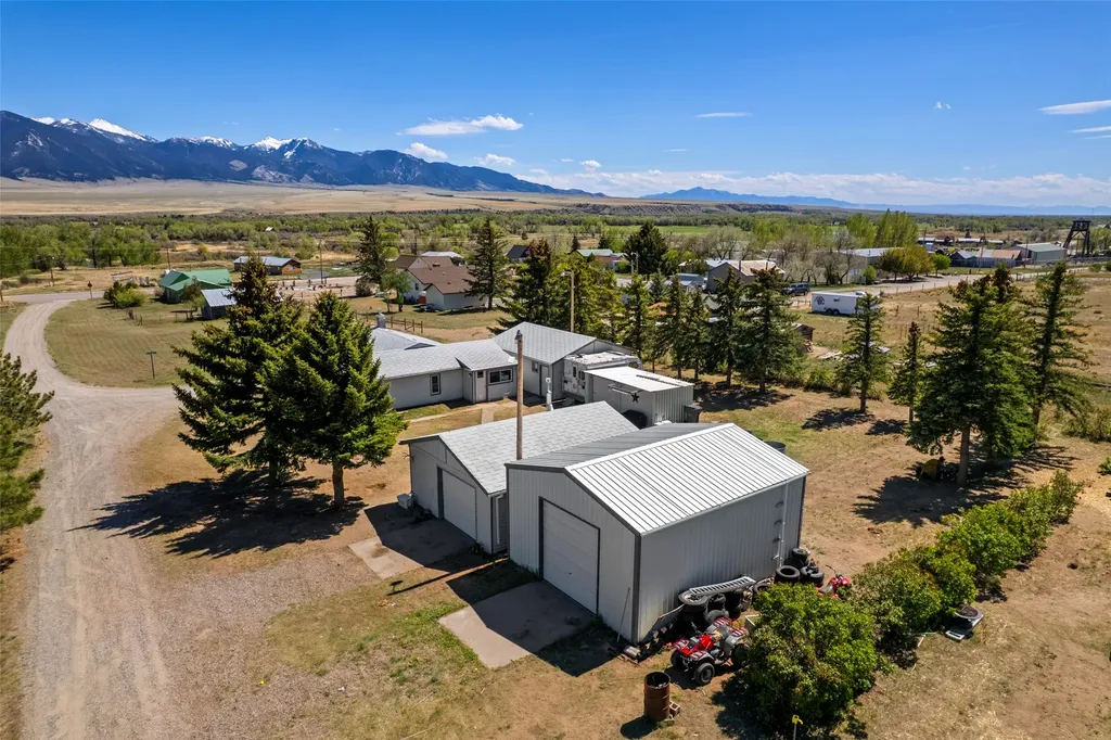 2 Blackman St Blackman Silver Star MT 59751
