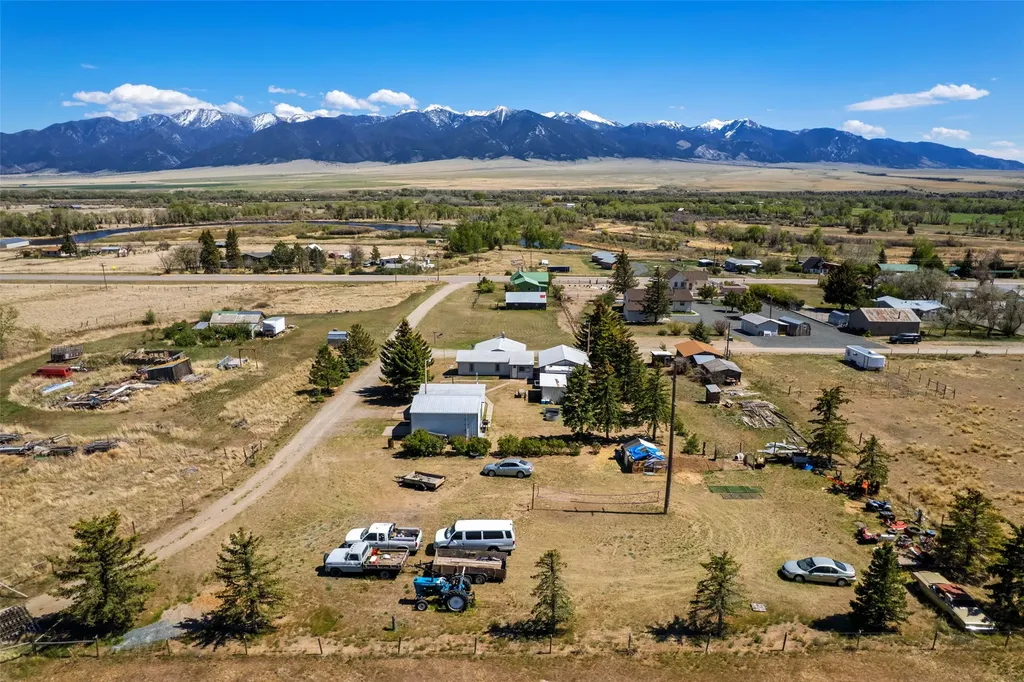 2 Blackman Street Silver Star MT 59751
