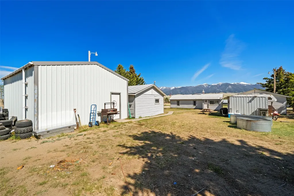 2 Blackman St Blackman Silver Star MT 59751
