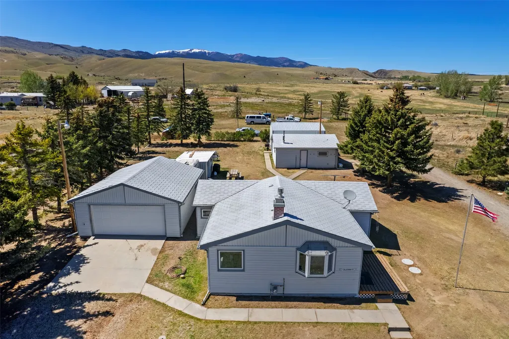 2 Blackman Street Silver Star MT 59751