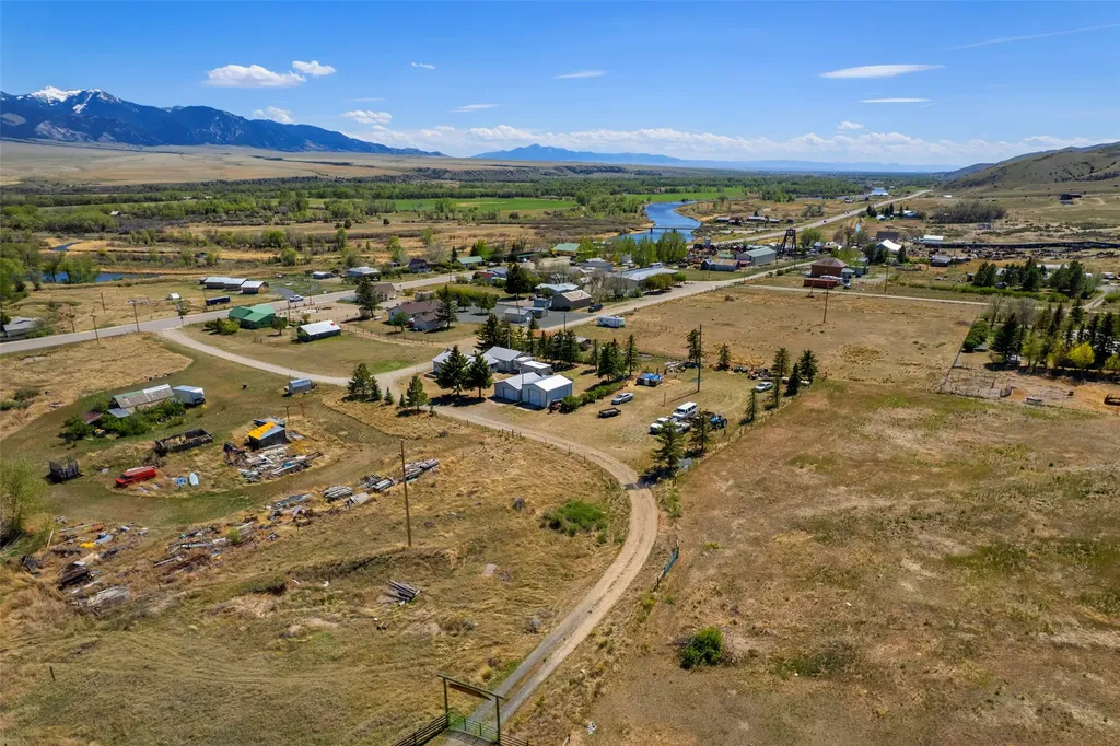 2 Blackman Street Silver Star MT 59751