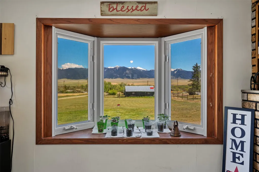2 Blackman St Blackman Silver Star MT 59751