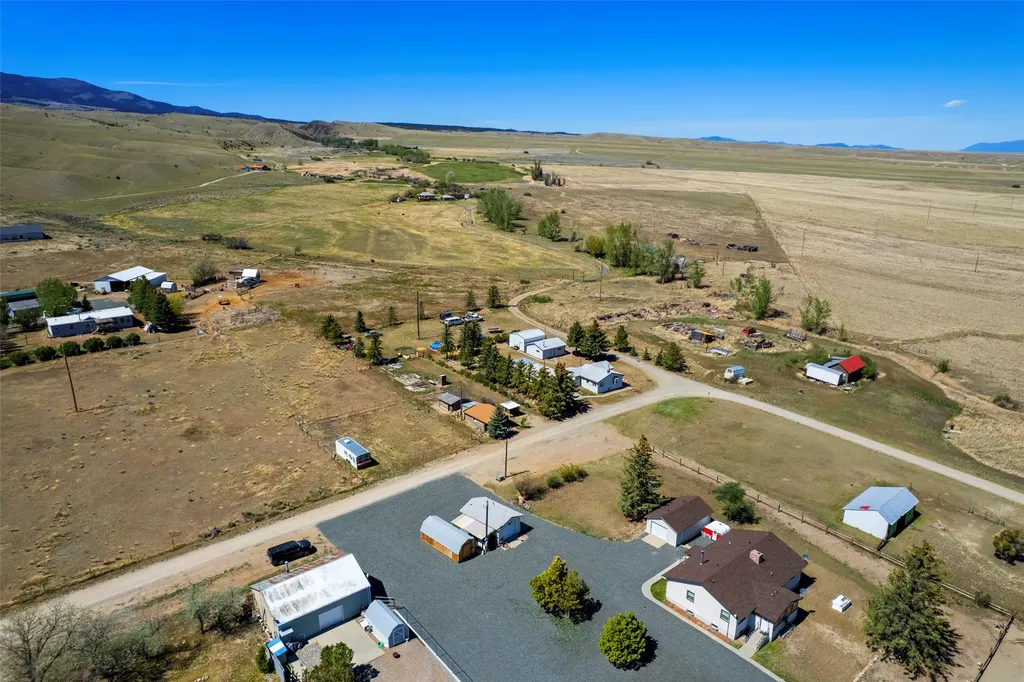 2 Blackman Street Silver Star MT 59751