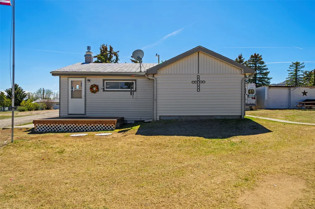 2 Blackman Street Silver Star MT 59751