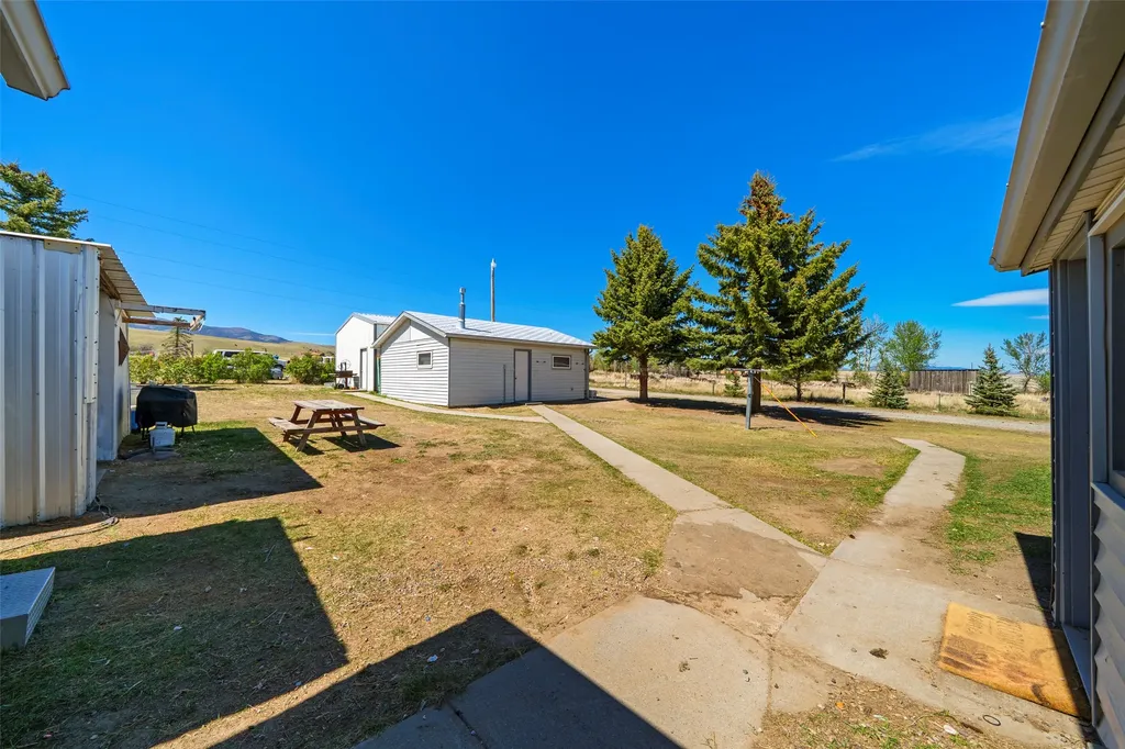 2 Blackman St Blackman Silver Star MT 59751