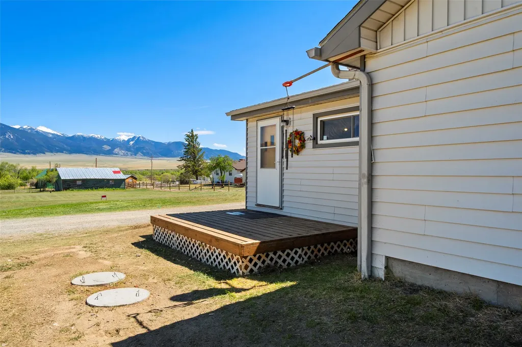 2 Blackman Street Silver Star MT 59751