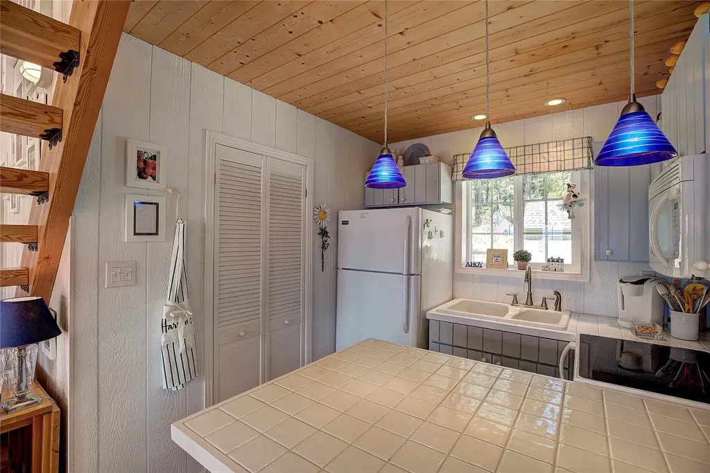 29696 Swallows Lane Polson MT 59860