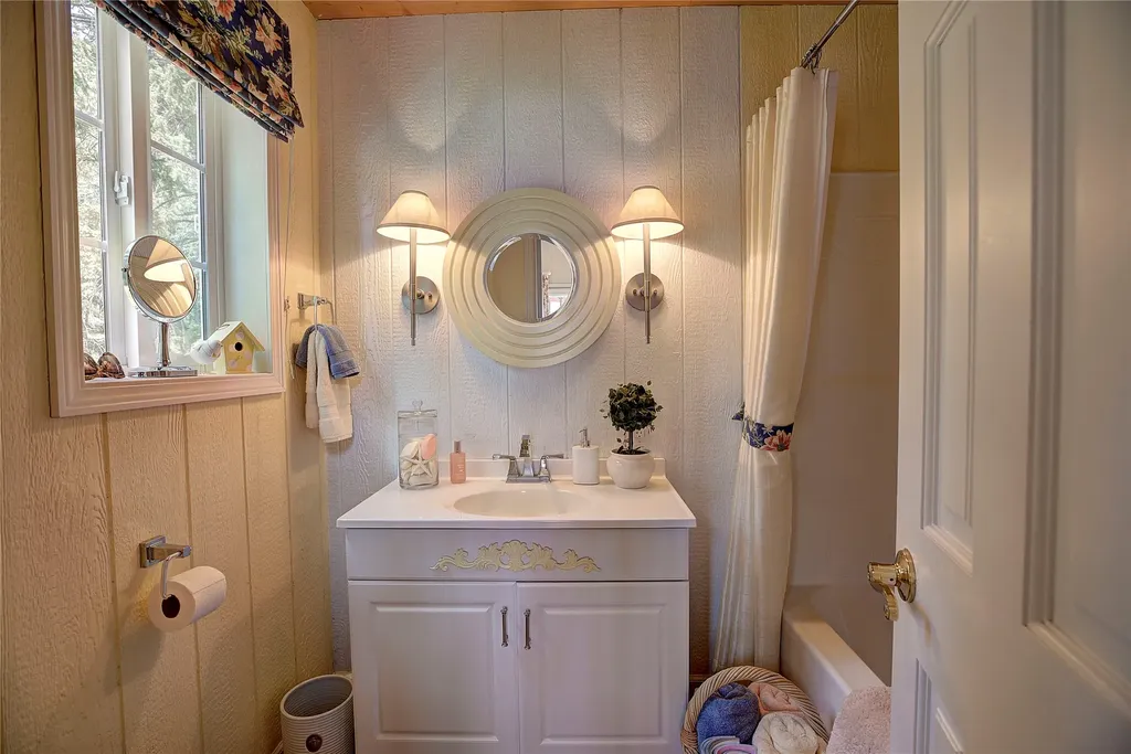 29696 Swallows Lane Polson MT 59860