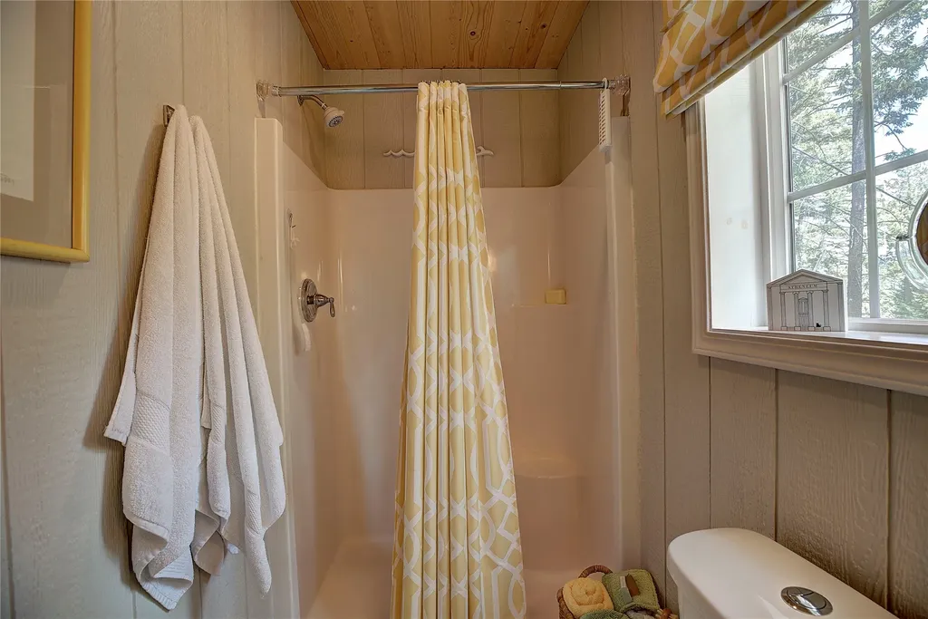 29696 Swallows Lane Polson MT 59860