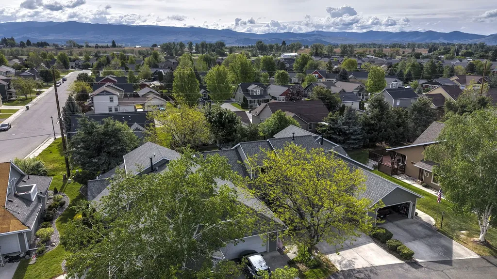 22 Cheyenne Trail Hamilton MT 59840