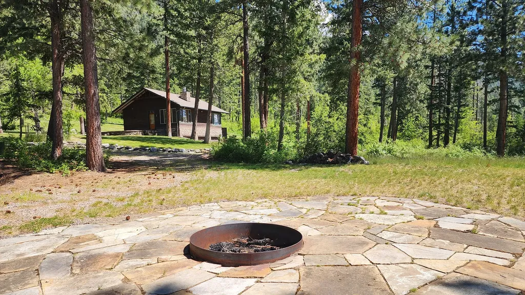 31683 Lake To Sky Drive Bigfork MT 59911