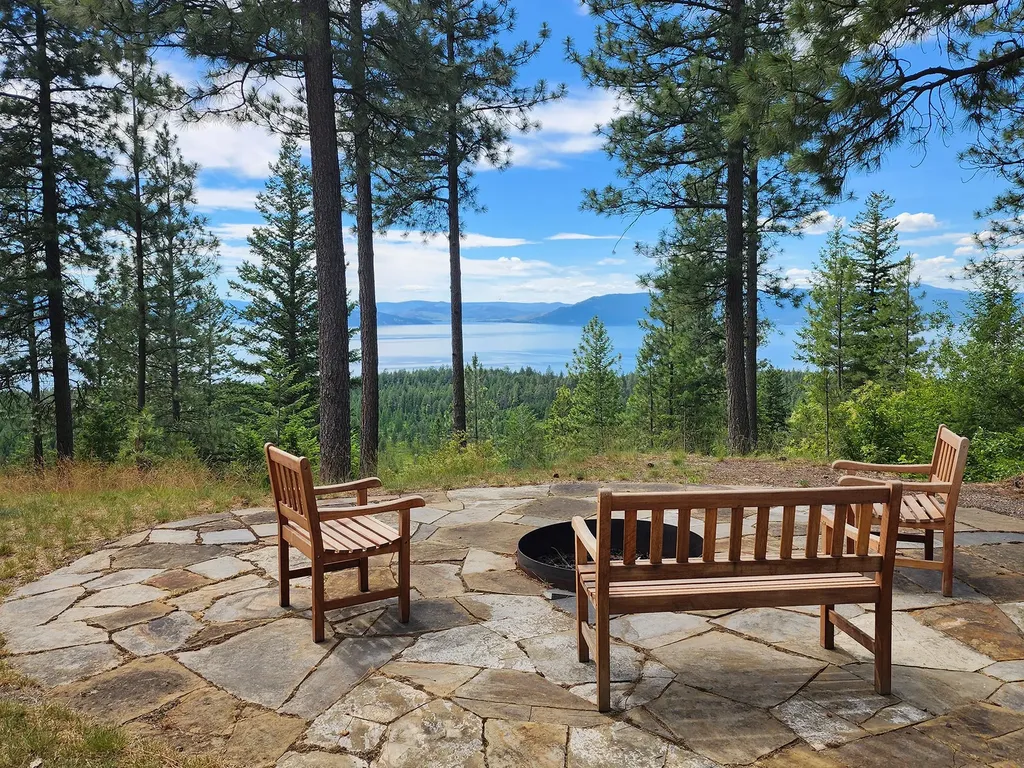 31683 Lake To Sky Drive Bigfork MT 59911