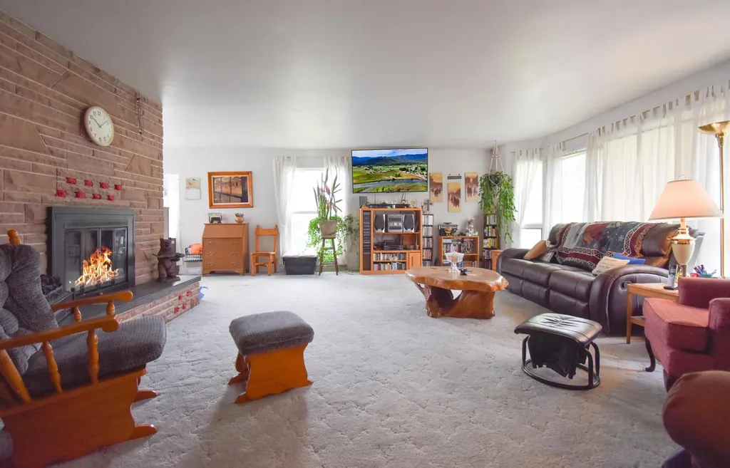 29 River Road W Plains MT 59859