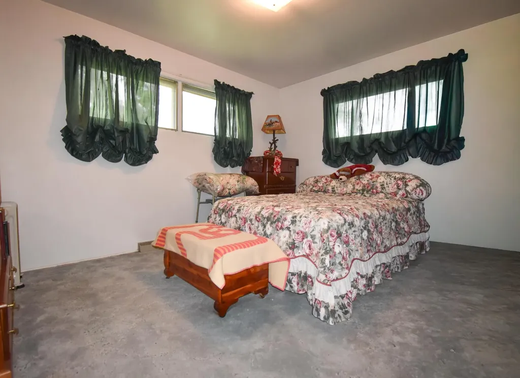 29 River Road W Plains MT 59859