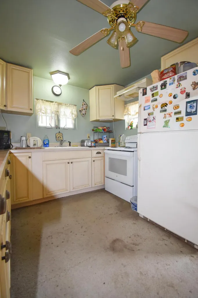 29 River Road W Plains MT 59859