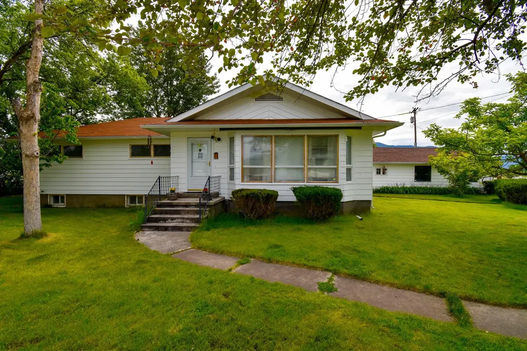 29 River Road W Plains MT 59859
