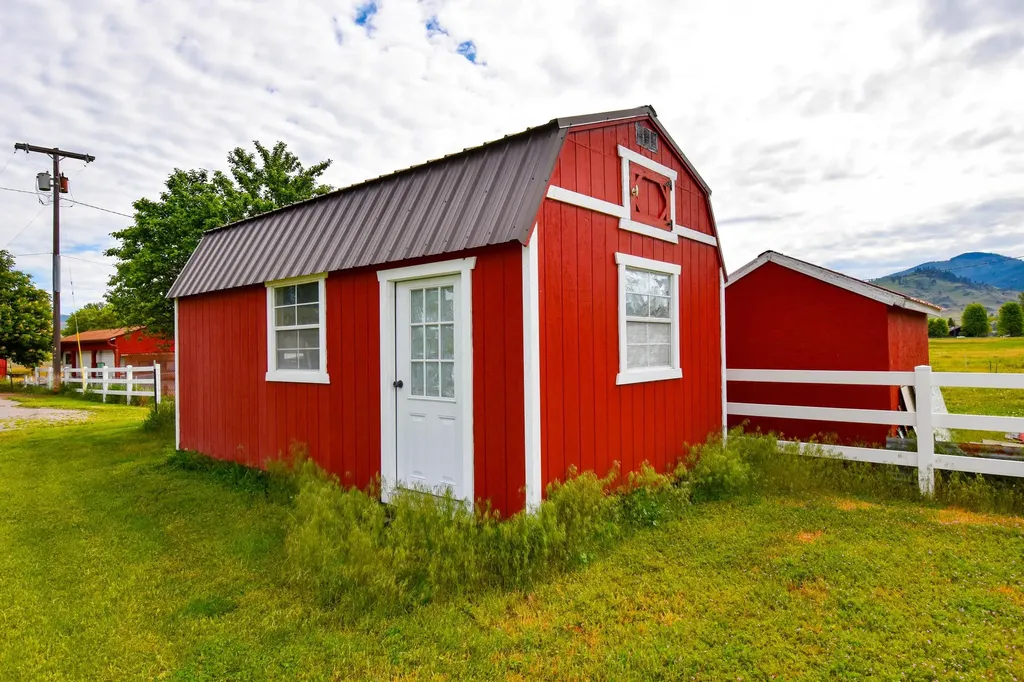 29 River Road W Plains MT 59859
