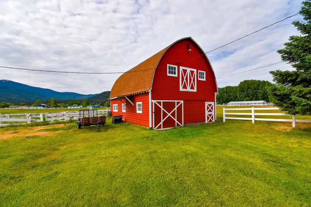 29 River Road W Plains MT 59859
