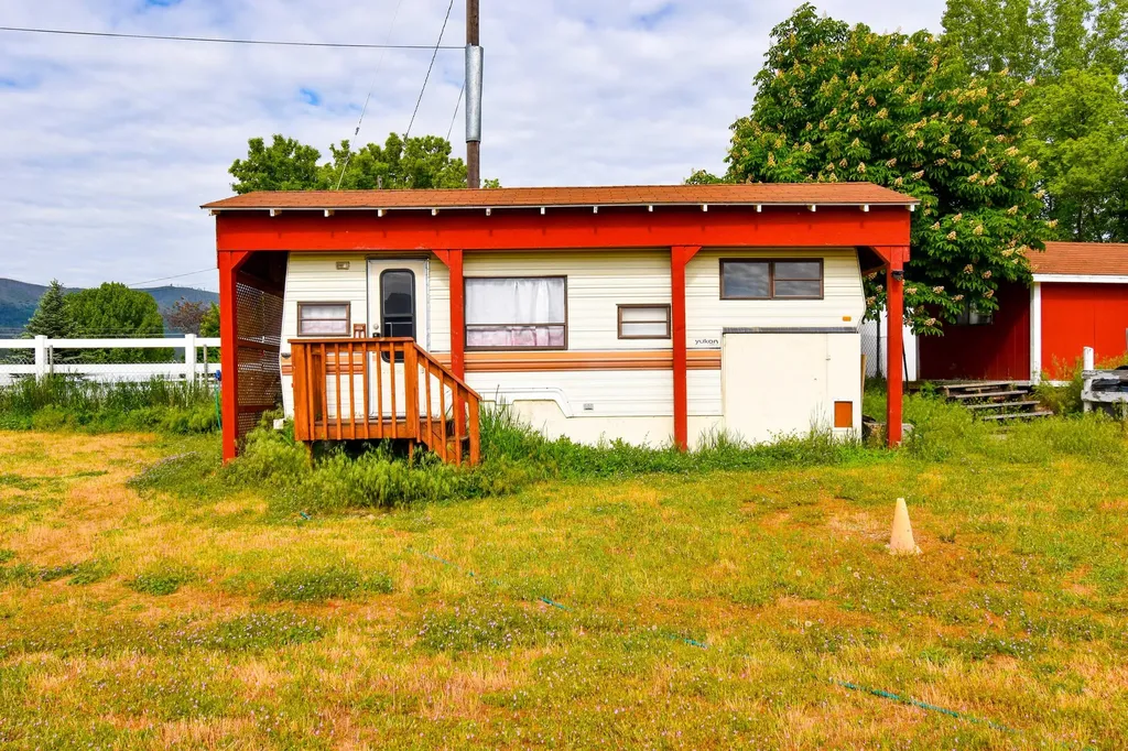29 River Road W Plains MT 59859