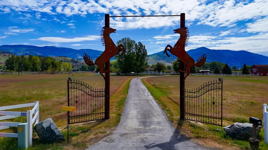 29 River Road W Plains MT 59859