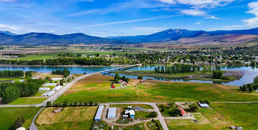 29 River Road W Plains MT 59859