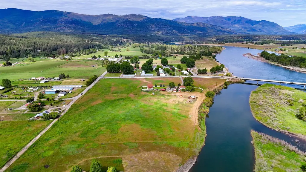 29 River Road W Plains MT 59859