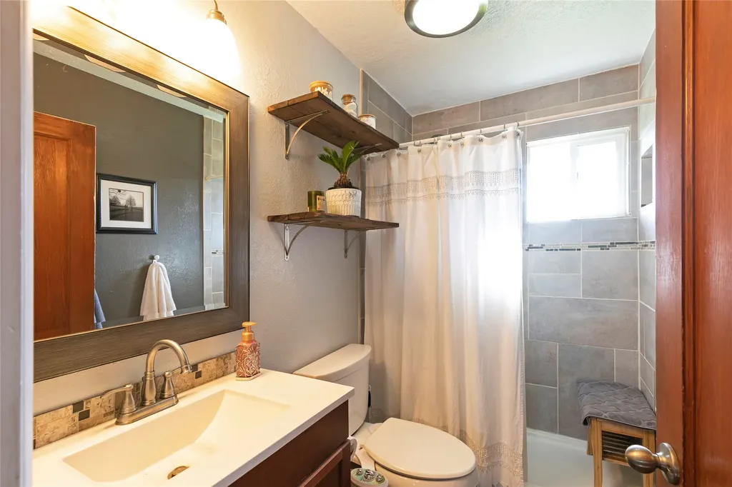456 Cooper Lane Hamilton MT 59840